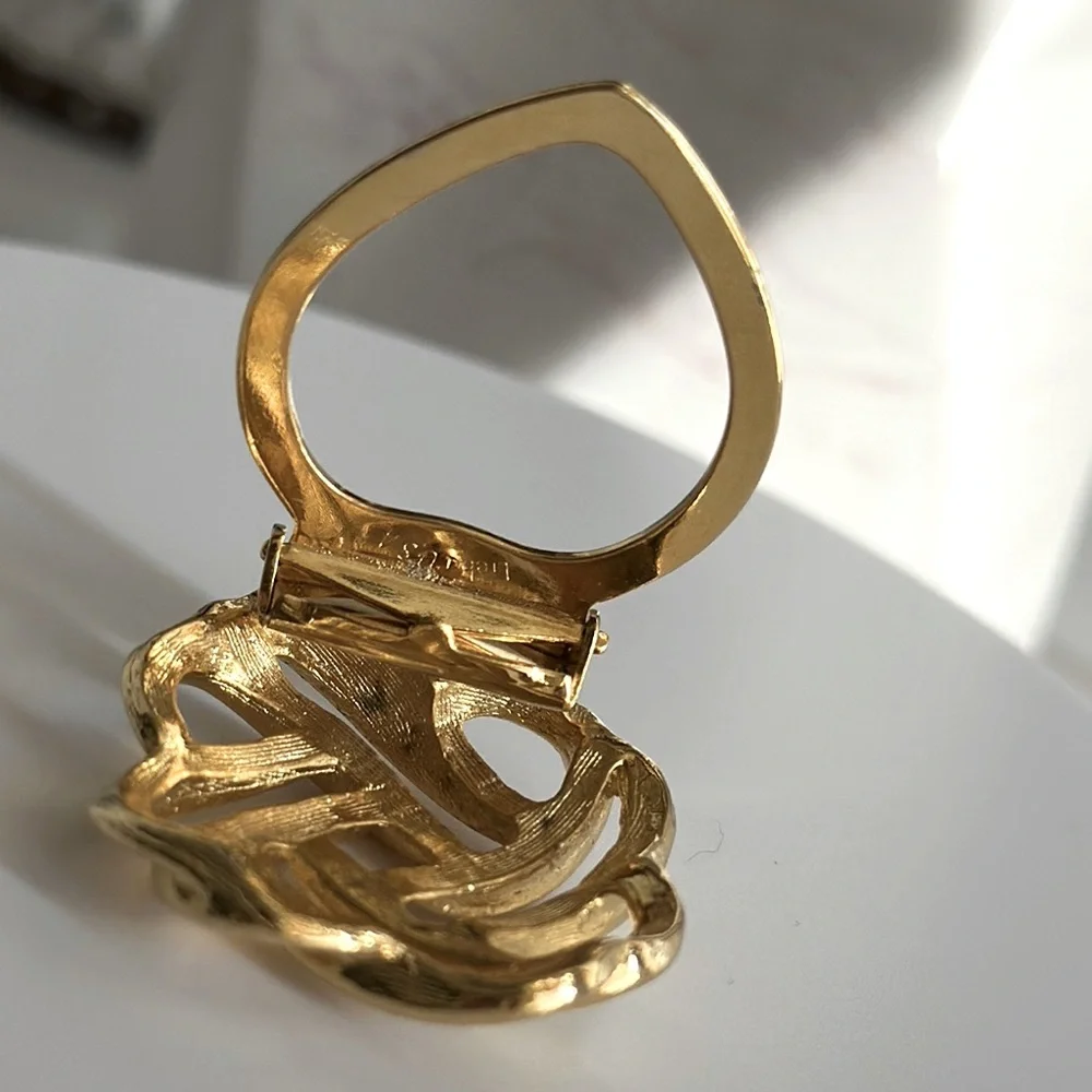 Estate Lieba USA Gold Plated Knot Fur Clip | Sweater/Scarf Clip Brooch GUC
